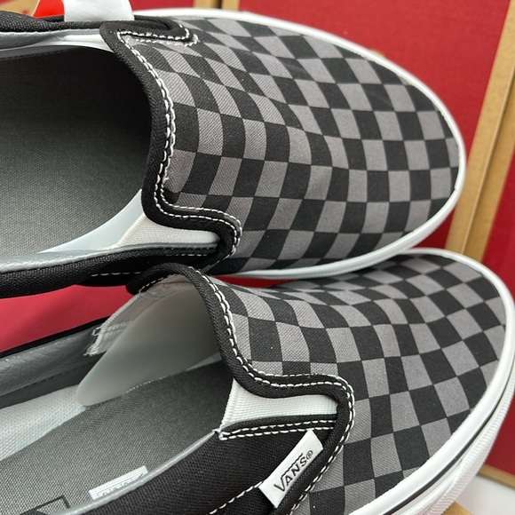 Vans WMNS Classic Slip-On Black/Pewter Checkerboard 
VN000EYEBPJ
Sneakers - Picture 15 of 16
